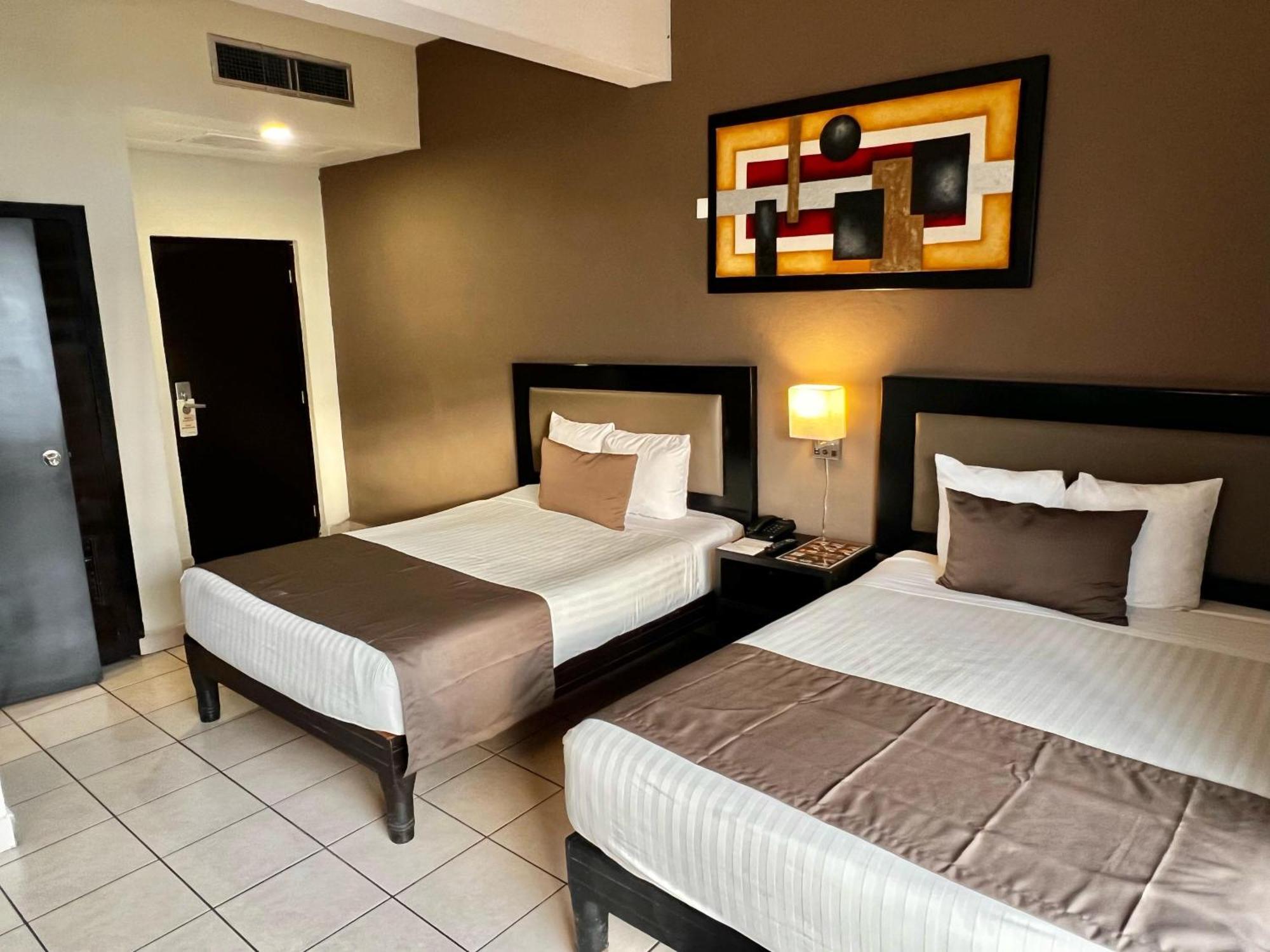 Hotel La Siesta Malecon 3*